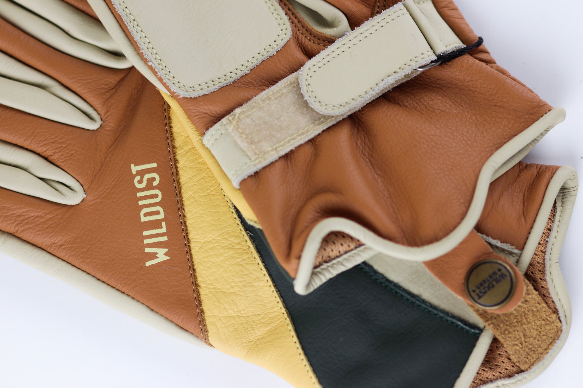 70's Gloves Camel