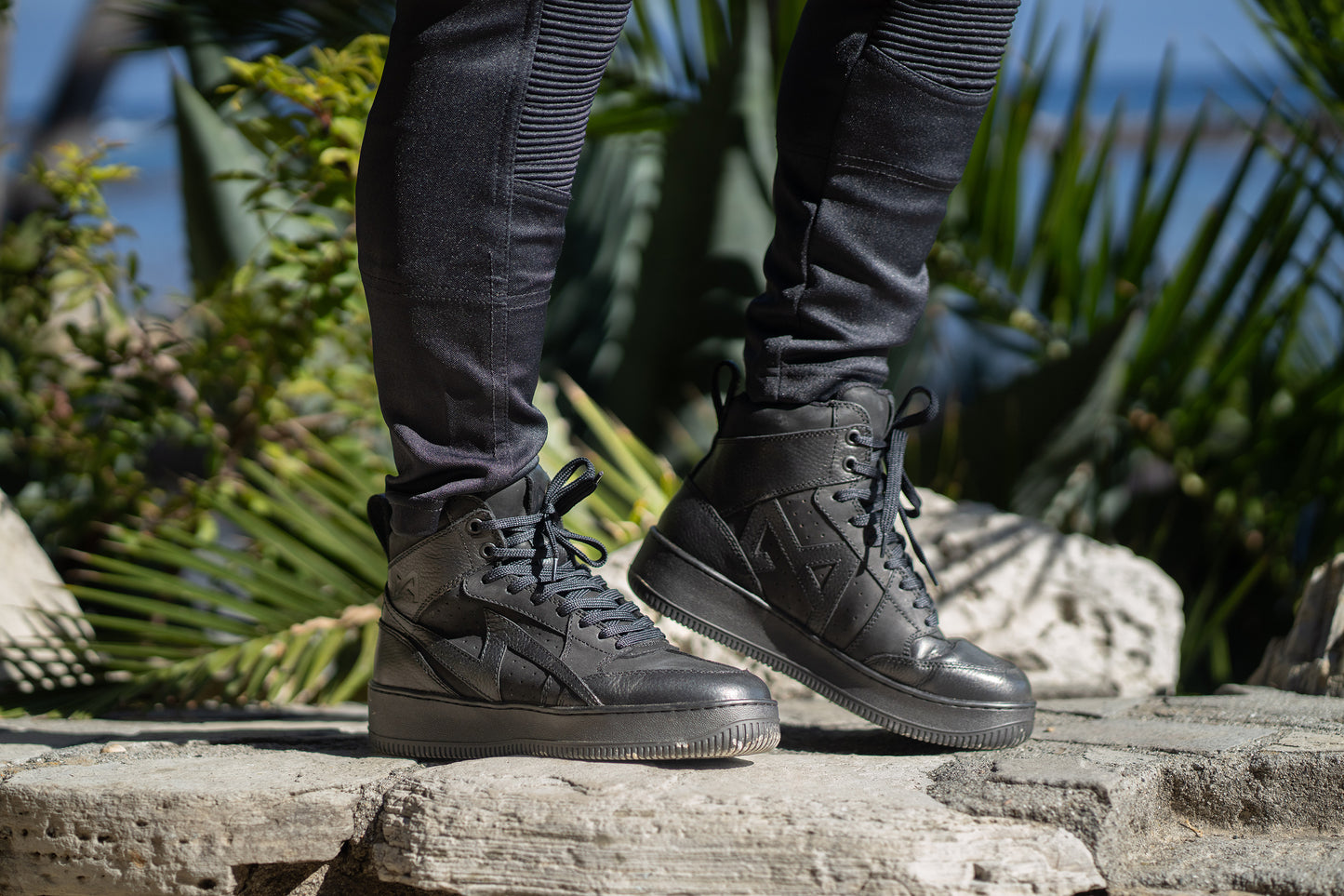 Apex Sneakers