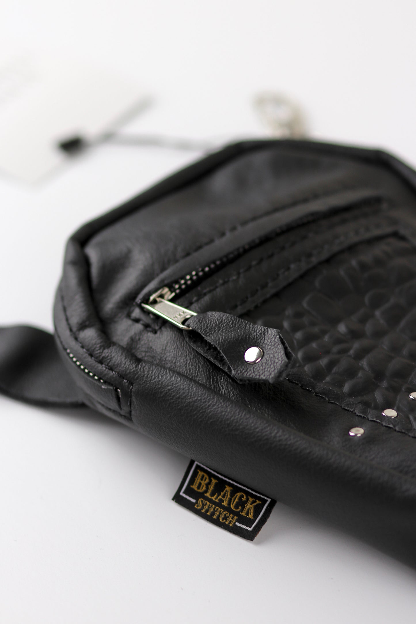 Coffin Thigh Bag Black