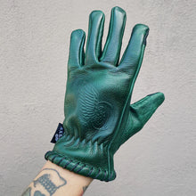 Load image into Gallery viewer, Winged Gloves Green
