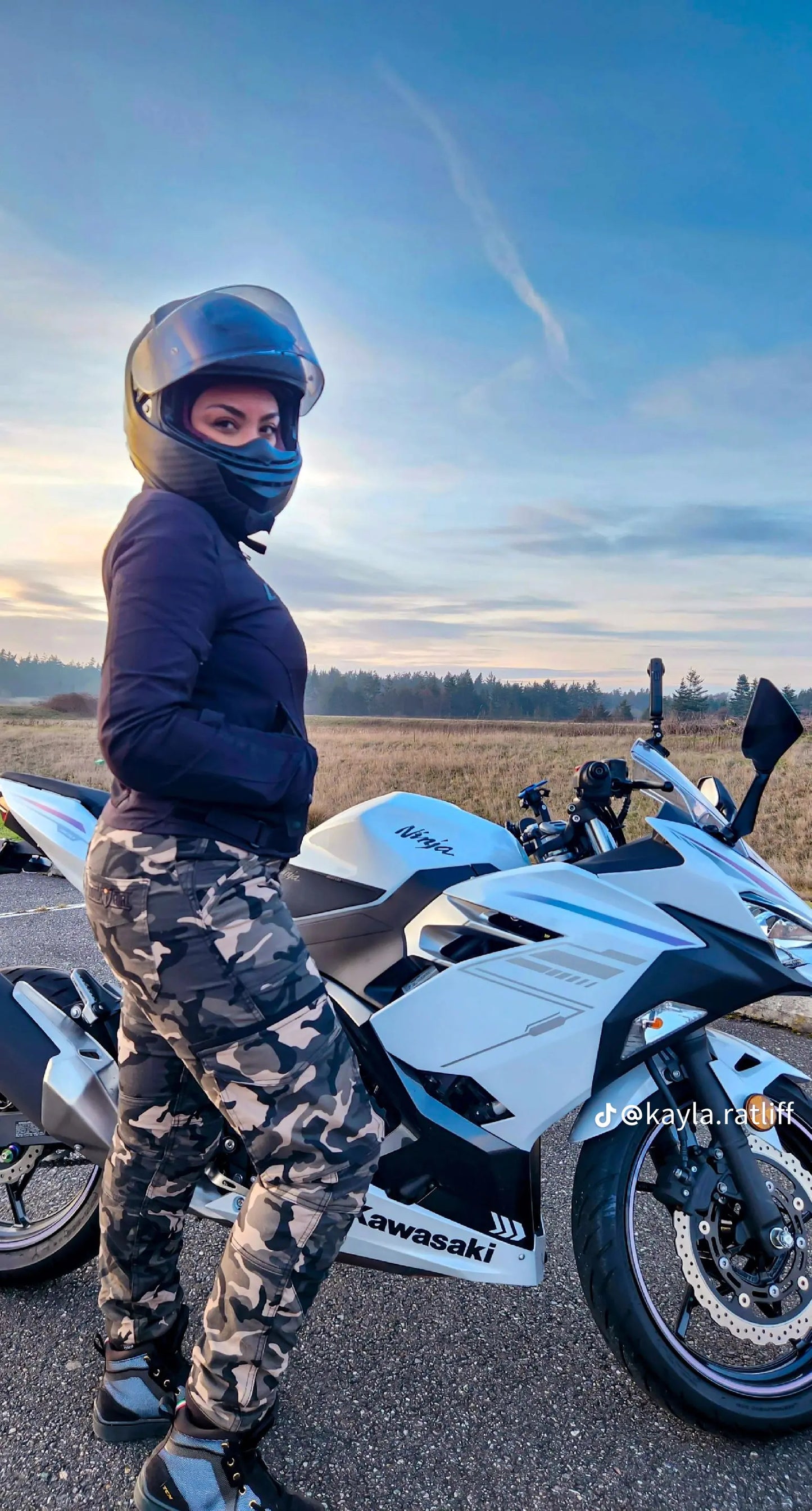 Lara Cargo Pants Camo