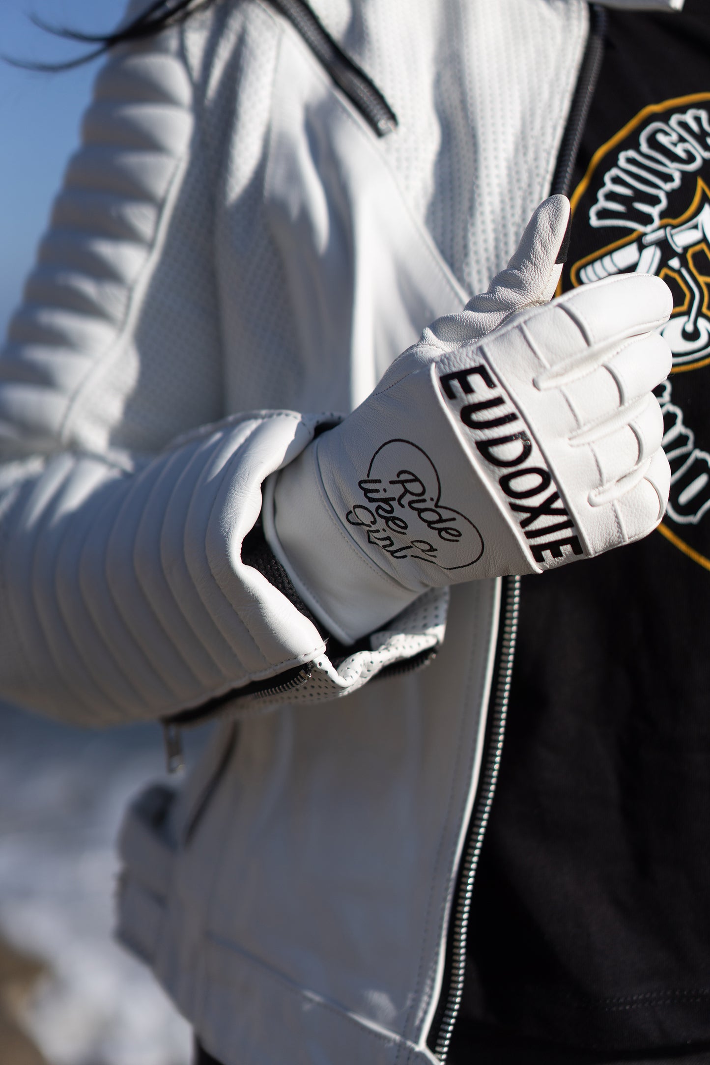 Lizzy Gloves White