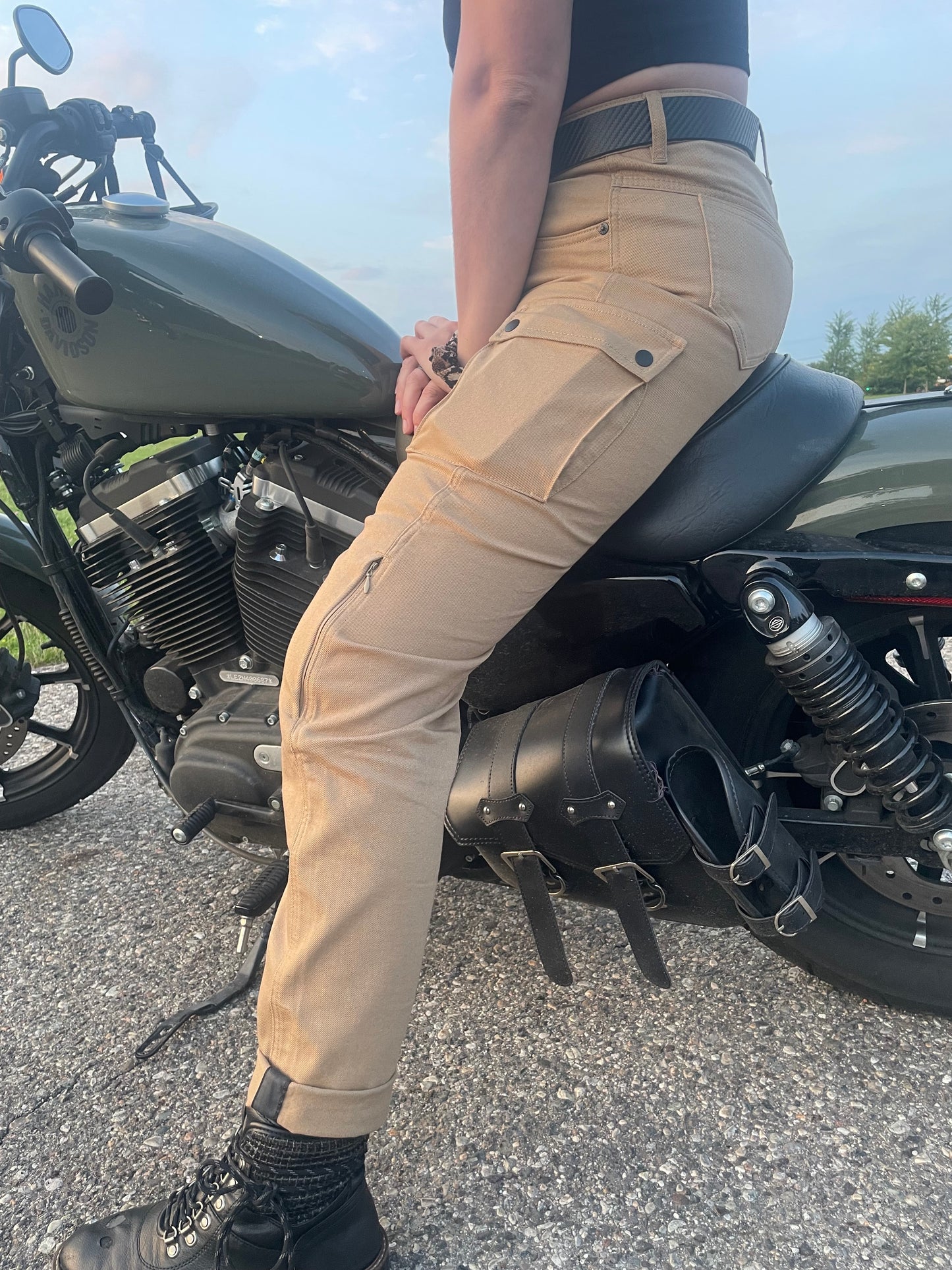 Mila Cargo Pants Beige