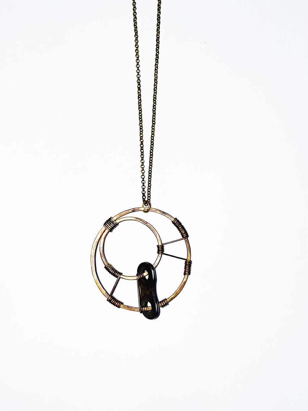 Avis Necklace